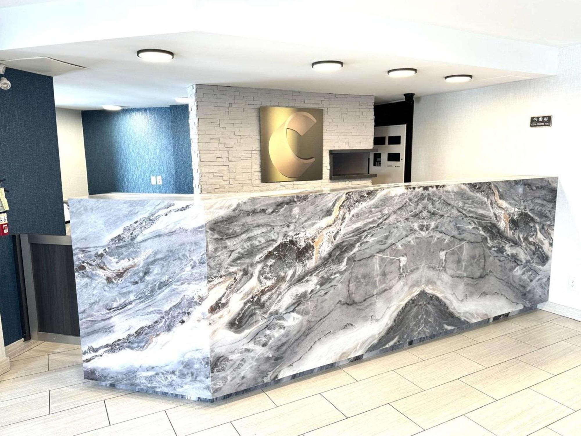 Comfort Inn Sainte-Catherine Eksteriør billede